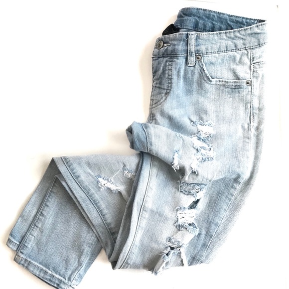 SOLD ❌❌Light distressed skinny jeans - Picture 2 of 7